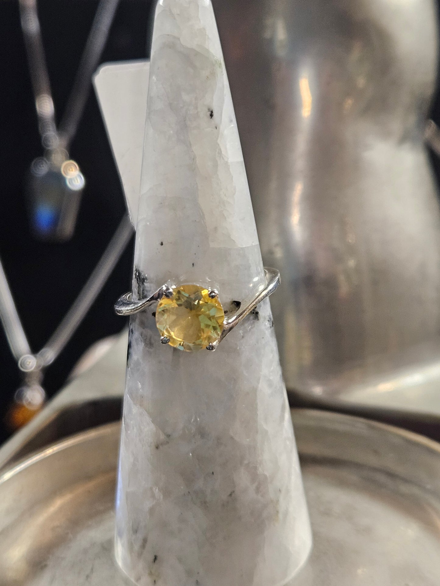 Citrine silver size 8